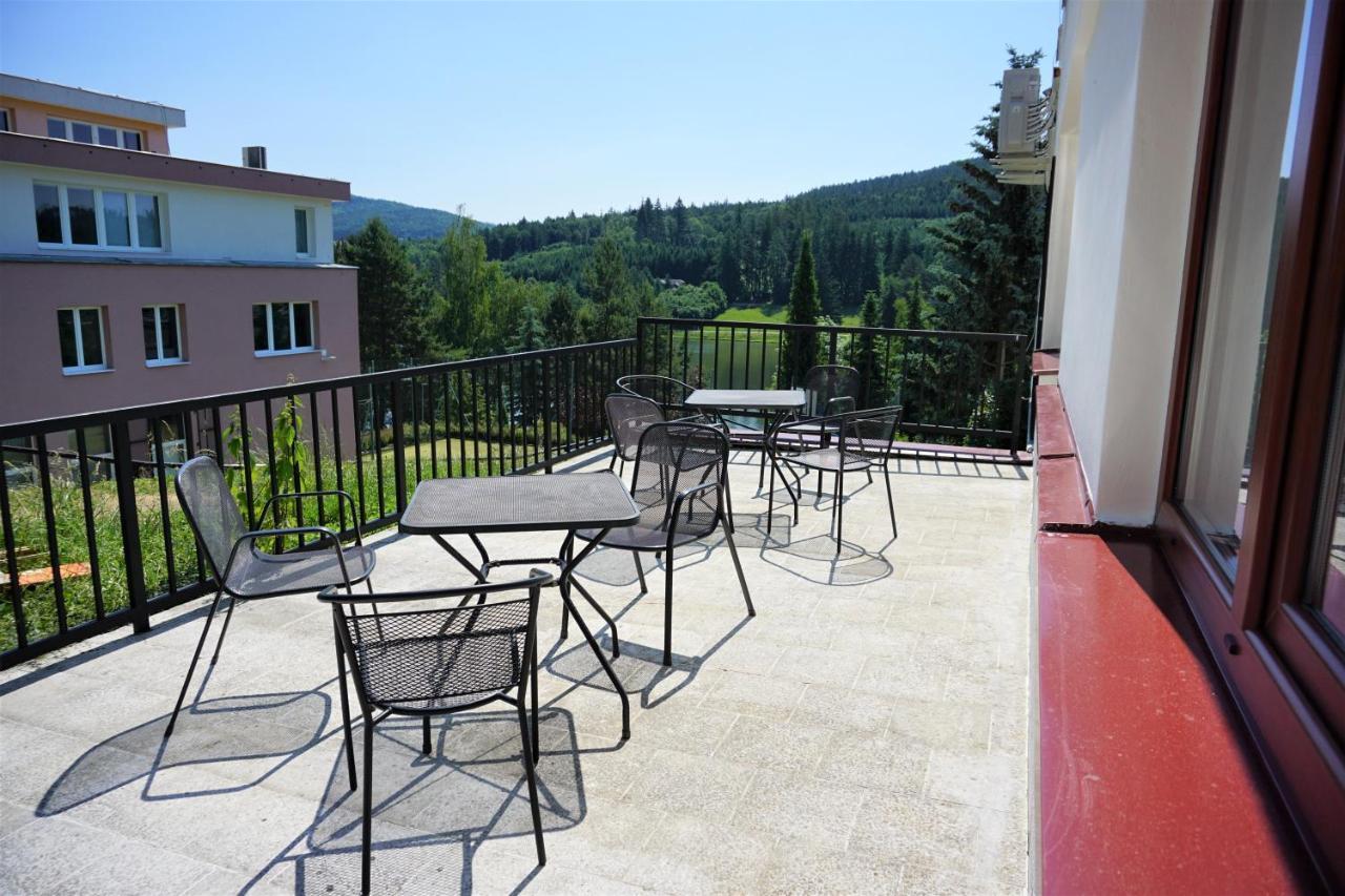 Penzion U Prehrady Luhačovice Buitenkant foto
